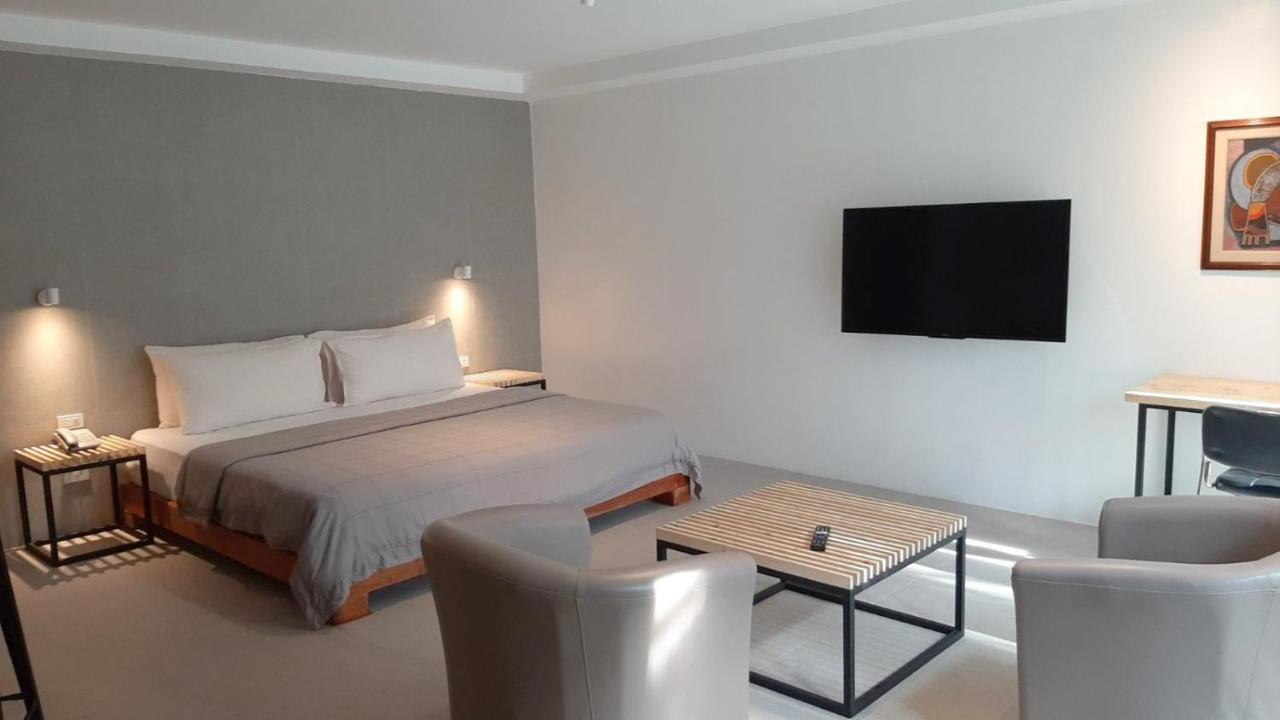 Urban Sands Hotel Iloilo Zewnętrze zdjęcie
